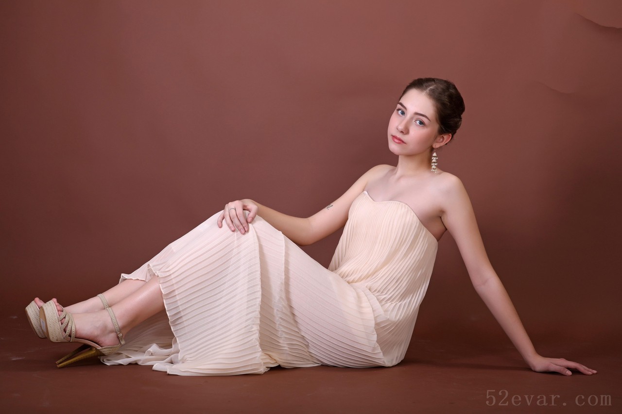 Alissa居家太太风写真