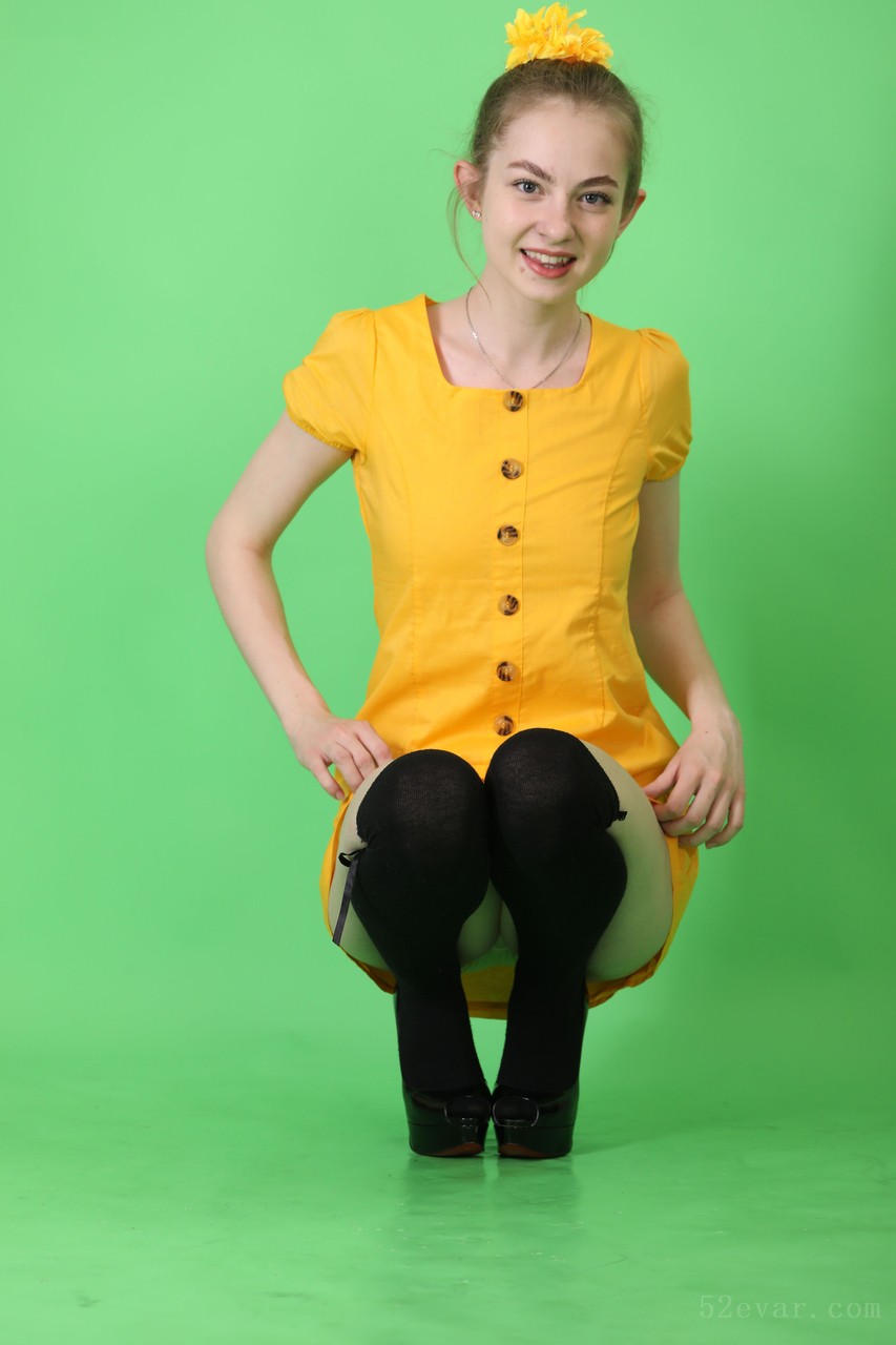 Bella黑色短筒袜写真